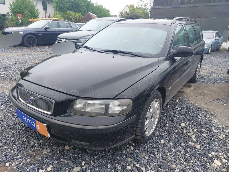 Volvo V70 2.4