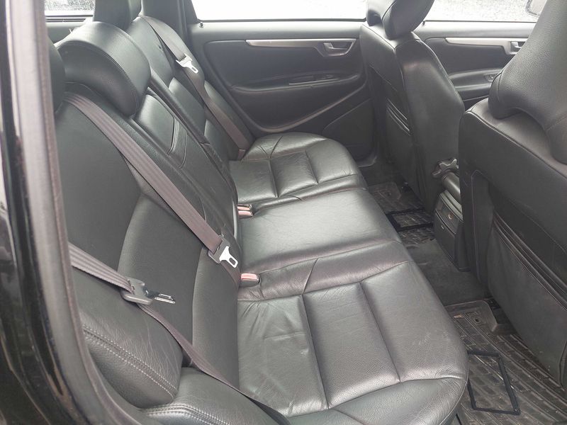 Volvo V70 2.4 — zdjęcie 13