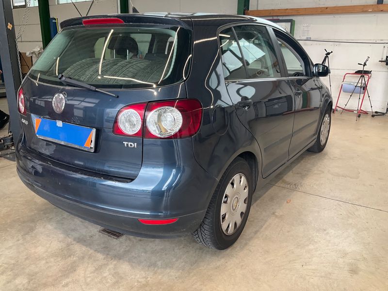 Volkswagen Golf V Plus 1.9 TDI Trendline — zdjęcie 2