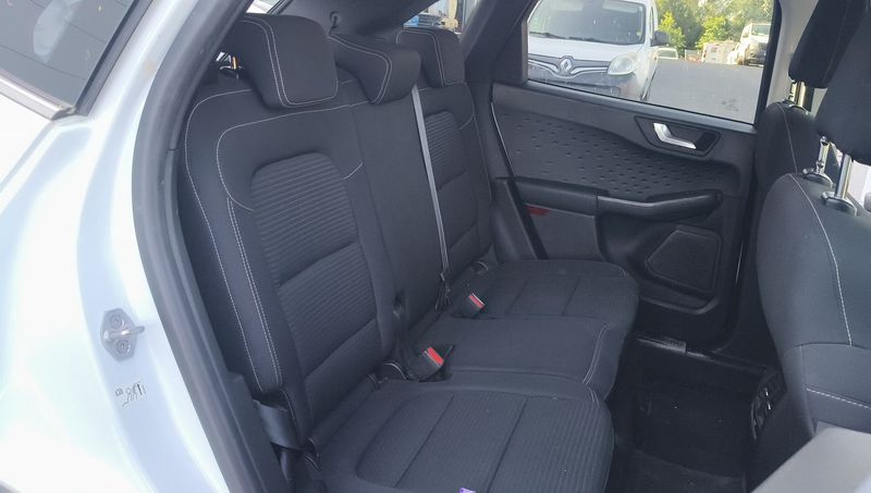 Ford Kuga 1.5 TDCi EcoBlue Titanium — zdjęcie 12