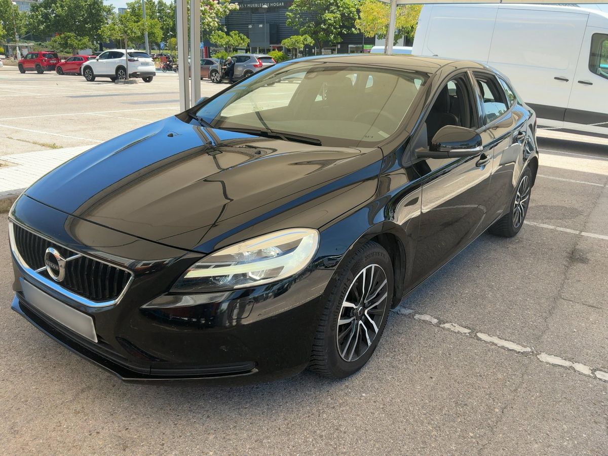 Volvo V40 2018