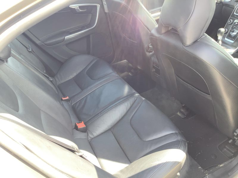 Volvo S60 2.0 D3 Momentum 2013 – снимка 19