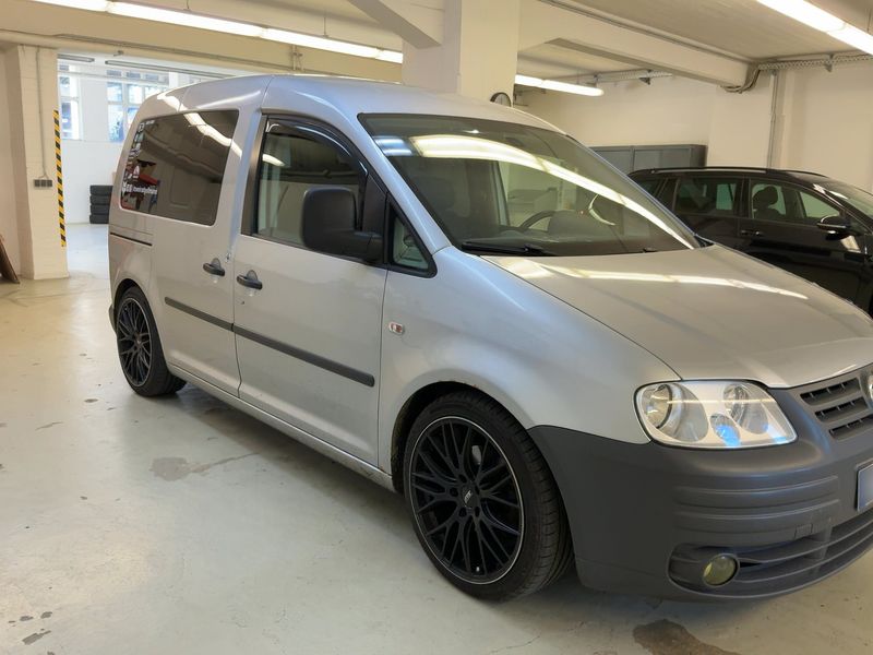 Volkswagen Caddy 1.9 TDI Life Team — zdjęcie 8