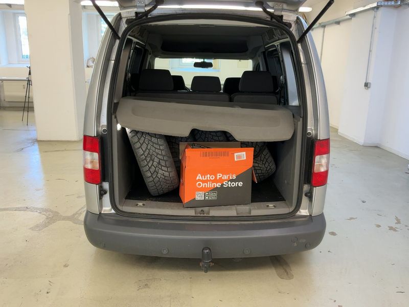 Volkswagen Caddy 1.9 TDI Life Team — zdjęcie 10