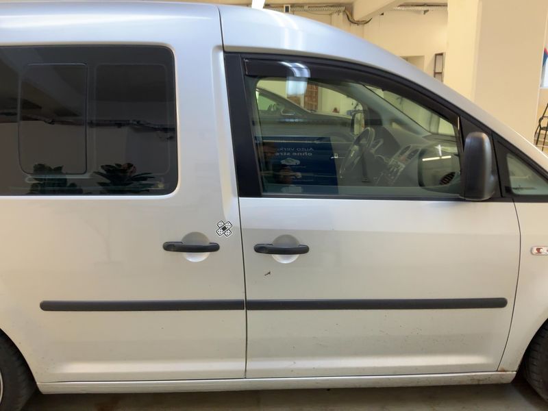 Volkswagen Caddy 1.9 TDI Life Team — zdjęcie 7