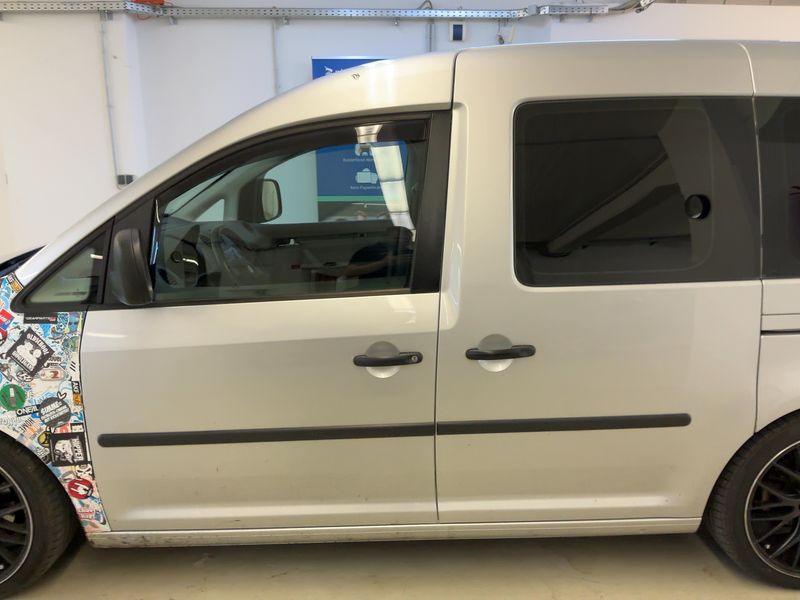 Volkswagen Caddy 1.9 TDI Life Team — zdjęcie 4