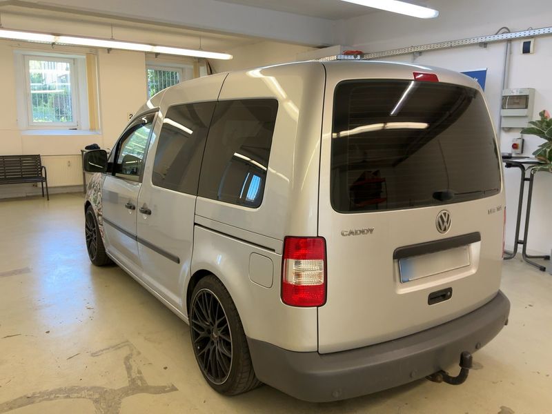 Volkswagen Caddy 1.9 TDI Life Team — zdjęcie 3