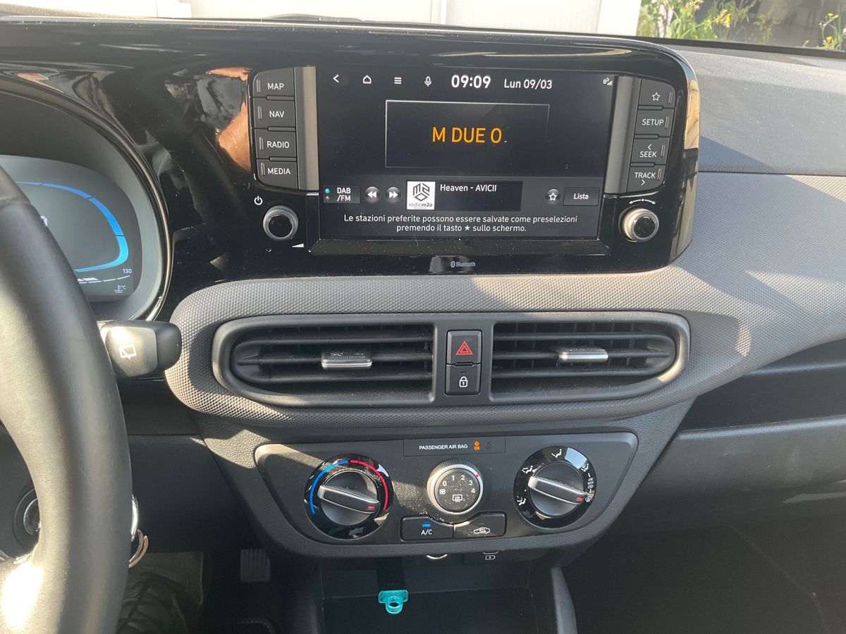 Hyundai i10 2025 — photo 23