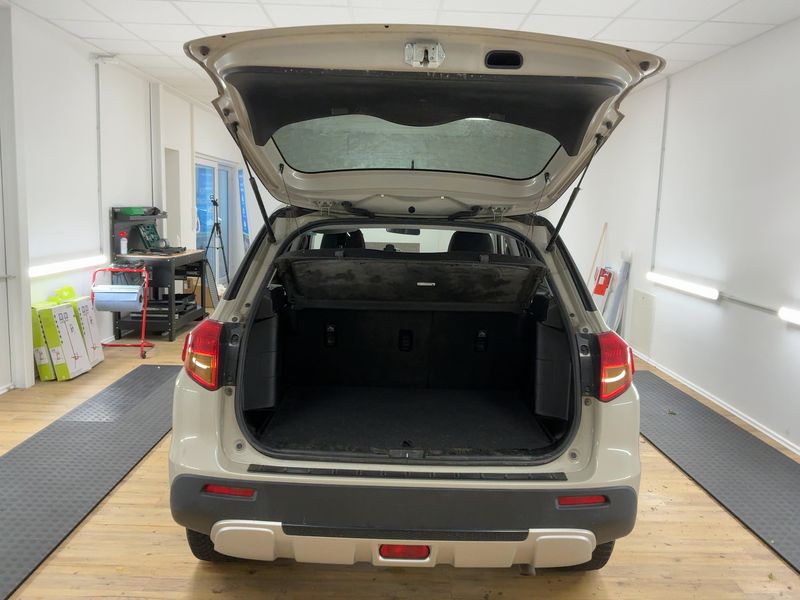 Suzuki Vitara 1.6 Club 4x2 — zdjęcie 10