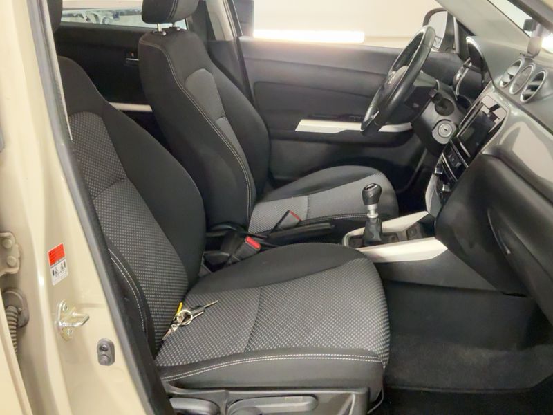 Suzuki Vitara 1.6 Club 4x2 — zdjęcie 11