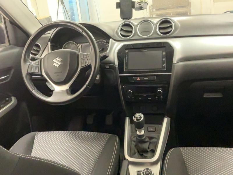Suzuki Vitara 1.6 Club 4x2 — zdjęcie 12