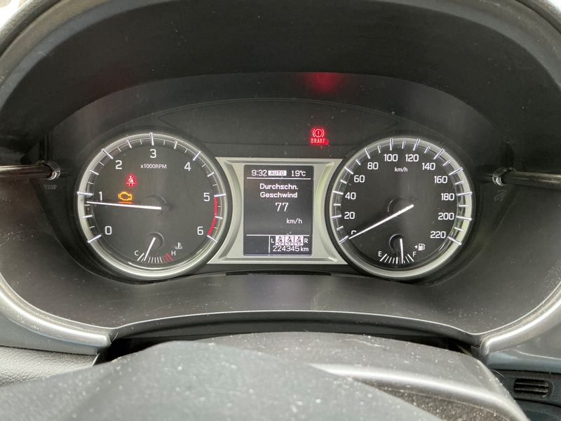 Suzuki Vitara 1.6 Club 4x2 — zdjęcie 13