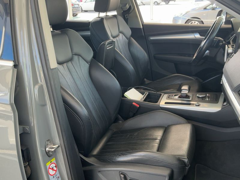 Audi Q5 50 TFSIe quattro sport — zdjęcie 11