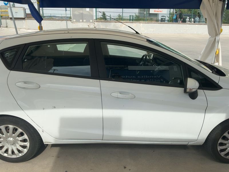 Ford Fiesta 1.0 Business 2014 – снимка 10