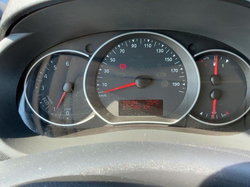 Renault Kangoo 1.5 dCi Paris — zdjęcie 13