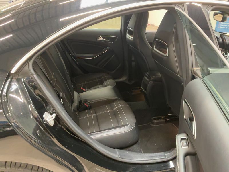 Mercedes-Benz CLA-Klasse CLA 180 Urban — zdjęcie 14