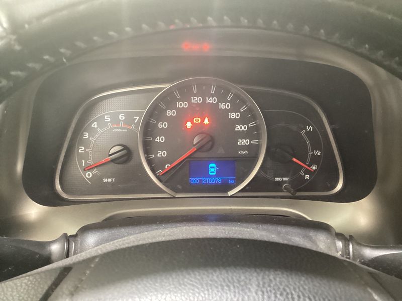 Toyota RAV 4 2.0 D-4D Advance — zdjęcie 13
