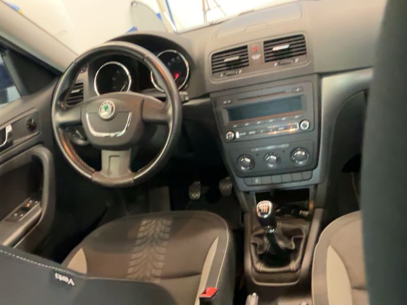 Skoda Yeti 1.2 TSI Ambition — zdjęcie 12