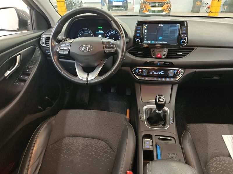 Hyundai i30 1.4 TGDI Premium — zdjęcie 7