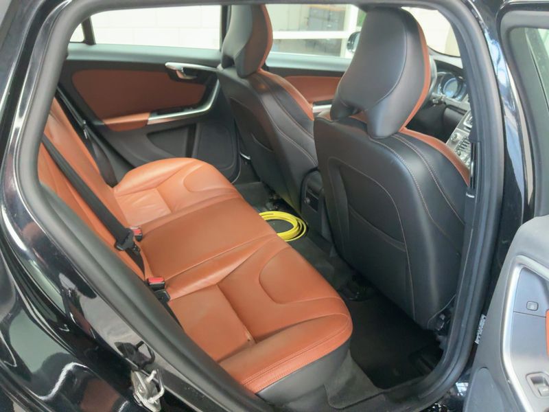 Volvo V60 2.4 D6 Plug-in Hybrid Momentum AWD 2014 – снимка 20