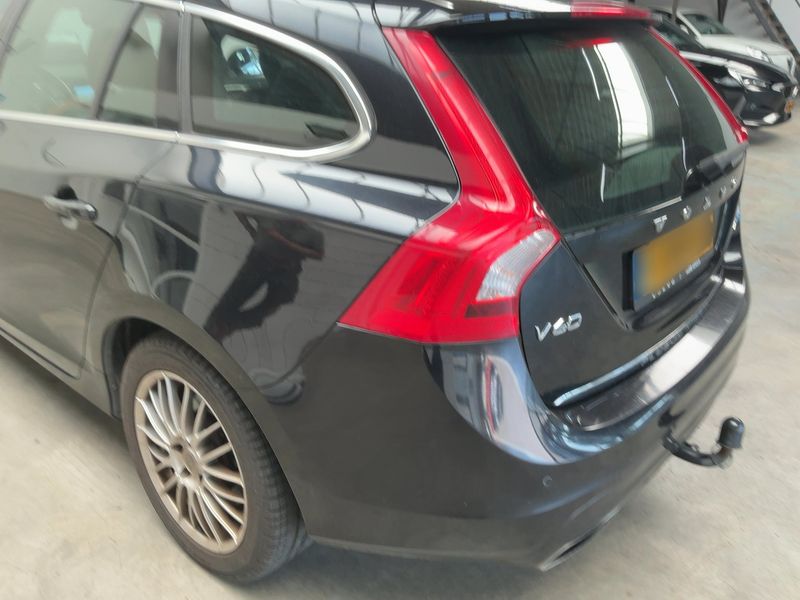 Volvo V60 2.4 D6 Plug-in Hybrid Momentum AWD 2014 – снимка 6