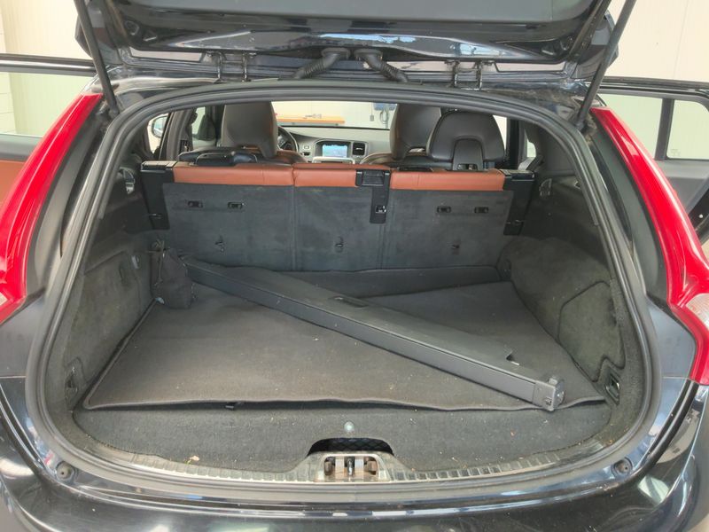 Volvo V60 2.4 D6 Plug-in Hybrid Momentum AWD 2014 – снимка 16