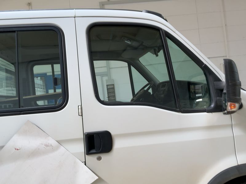 Iveco Daily 2.3 Diesel Doppelkabine 35 C Radstand 3750 — zdjęcie 7