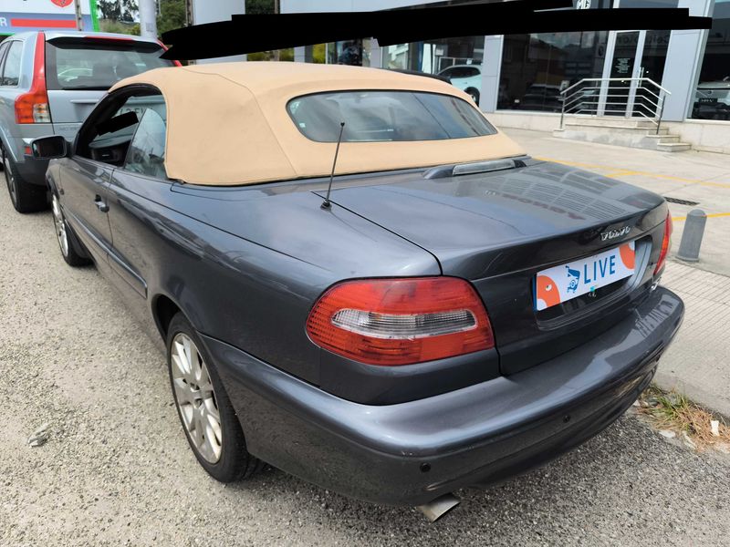 Volvo C70 2.4 T — zdjęcie 3