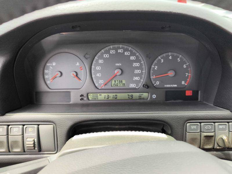 Volvo C70 2.4 T — zdjęcie 12