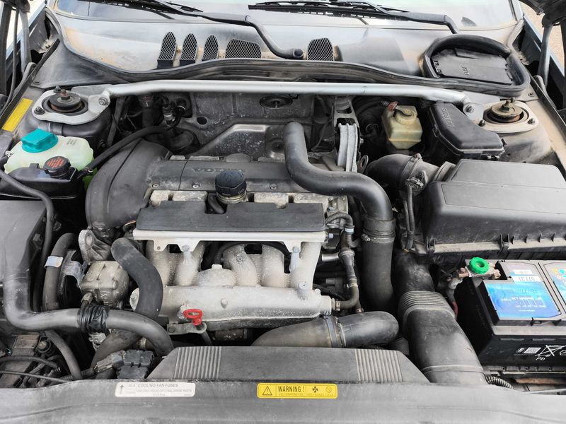 Volvo C70 2.4 T — zdjęcie 8