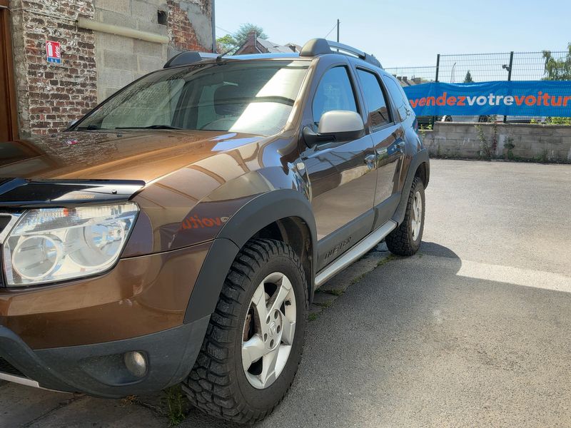Dacia Duster 1.5 dCi Laureate 4x2 — zdjęcie 2