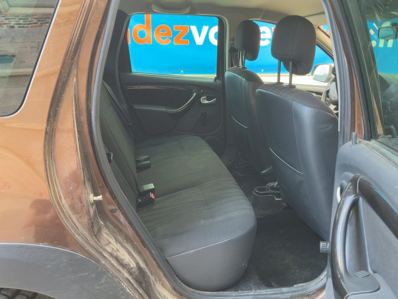 Dacia Duster 1.5 dCi Laureate 4x2 — zdjęcie 14