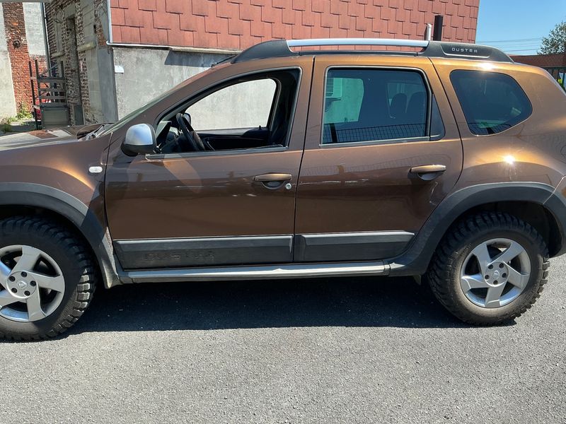 Dacia Duster 1.5 dCi Laureate 4x2 — zdjęcie 4