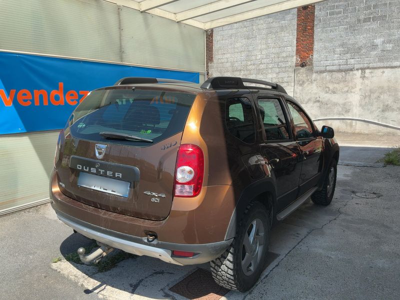 Dacia Duster 1.5 dCi Laureate 4x2 — zdjęcie 6