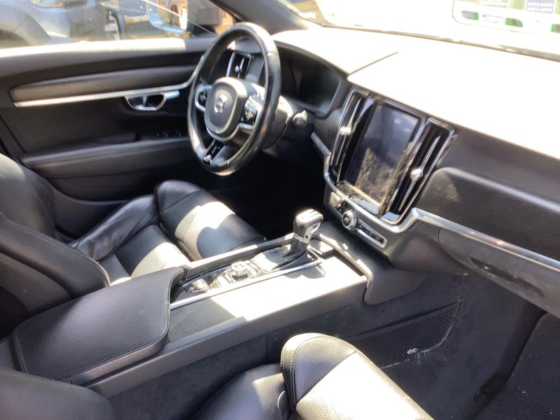 Volvo V90 Cross Country 2.0 D4 AWD — zdjęcie 12