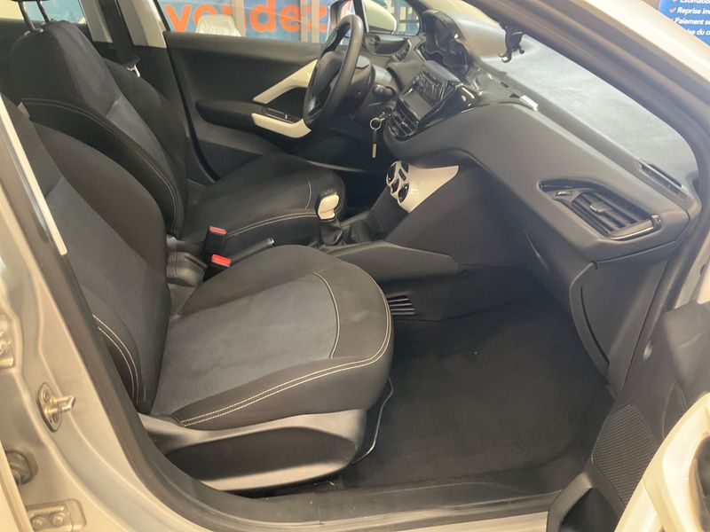 Peugeot 208 1.2 PureTech Like — zdjęcie 3