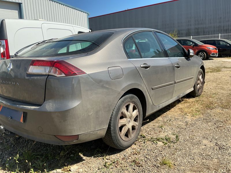 Renault Laguna 1.5 dCi Black Edition Carminat — zdjęcie 2