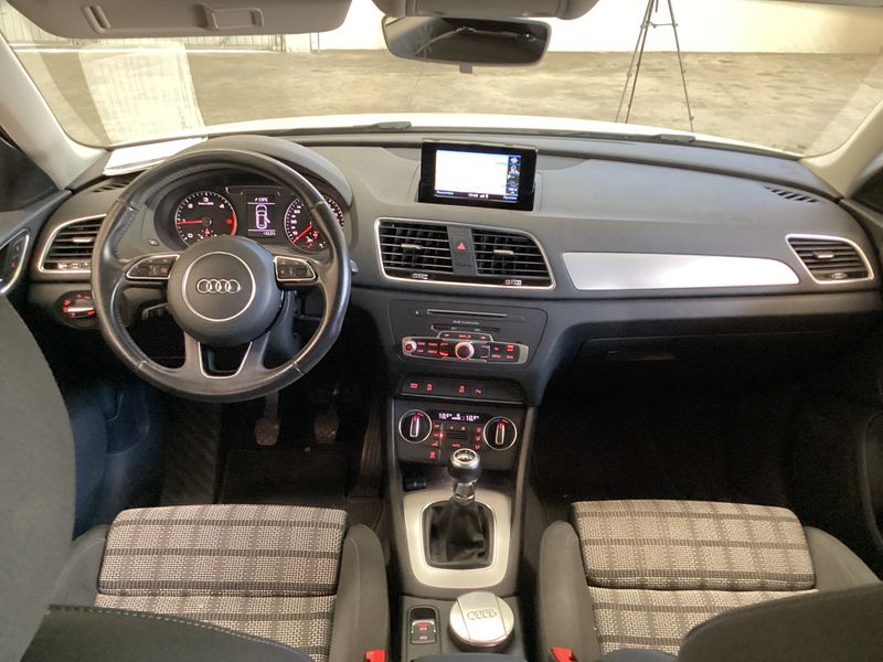 Audi Q3 2.0 TDI Sport — zdjęcie 12