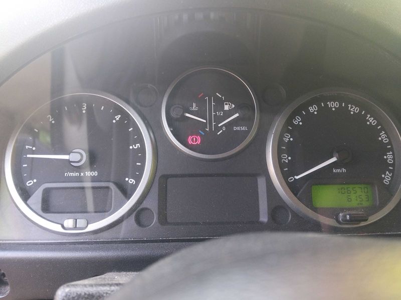 Land Rover Defender 2.4 Td4 90 SE Station Wagon — zdjęcie 12