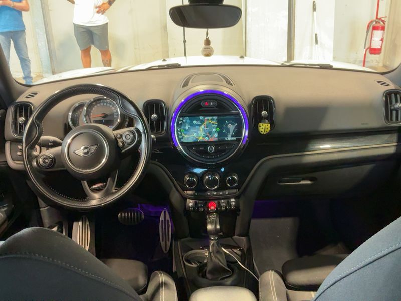 MINI Countryman Cooper D ALL4 — zdjęcie 12