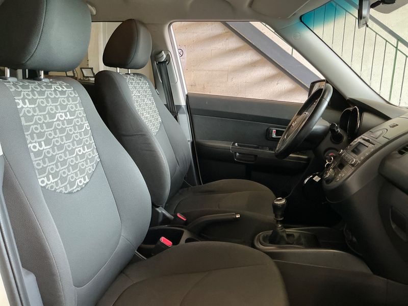 Kia Soul 1.6 CRDi Play — zdjęcie 3