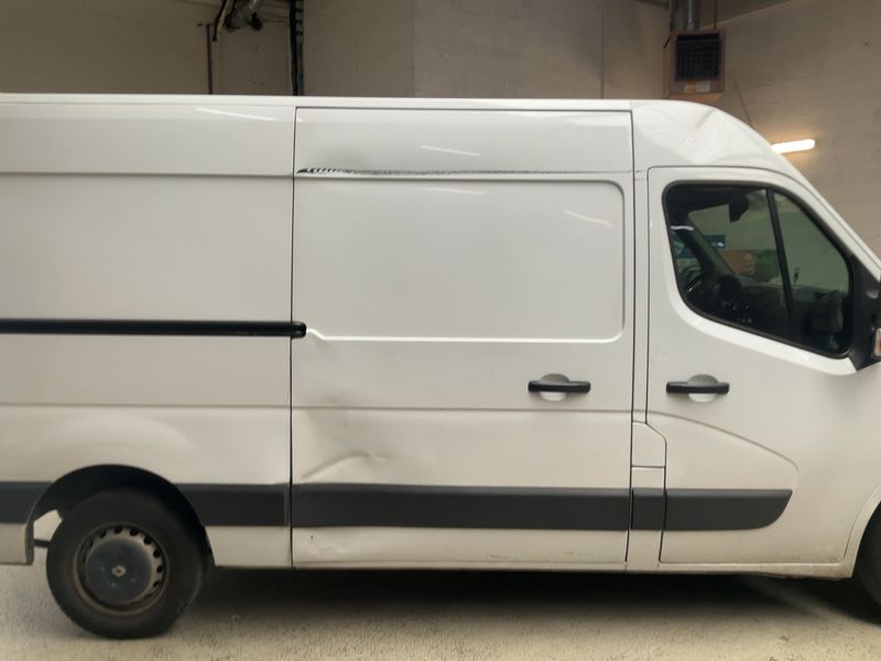 Renault Master 2.3 dCi L2H2 3,3 Grand Confort — zdjęcie 7