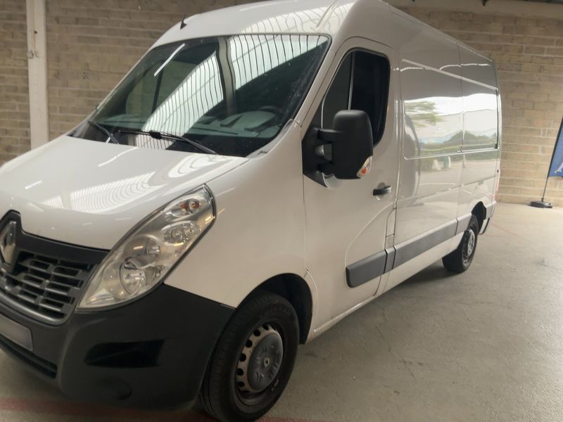 Renault Master 2.3 dCi L2H2 3,3 Grand Confort — zdjęcie 2