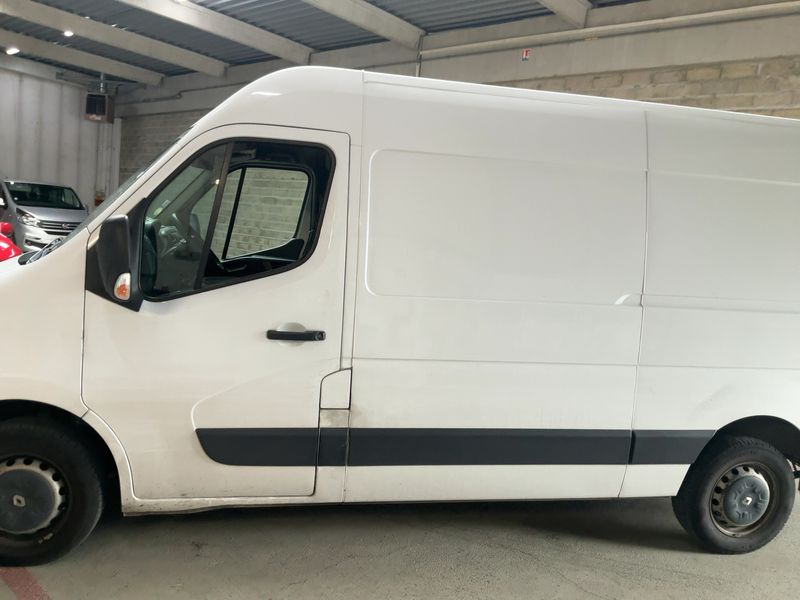 Renault Master 2.3 dCi L2H2 3,3 Grand Confort — zdjęcie 4
