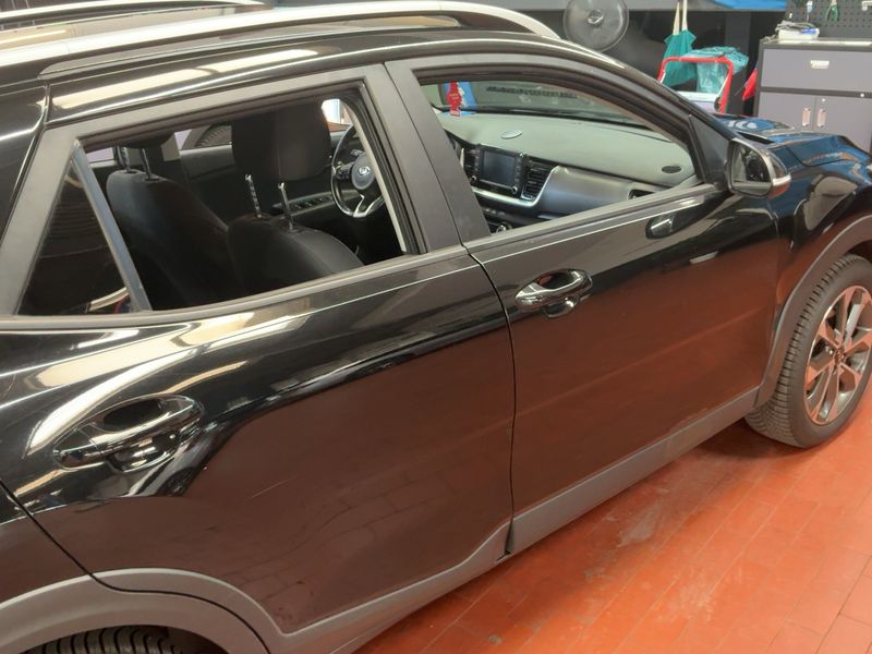 Kia Stonic 1.4 Vision — zdjęcie 7