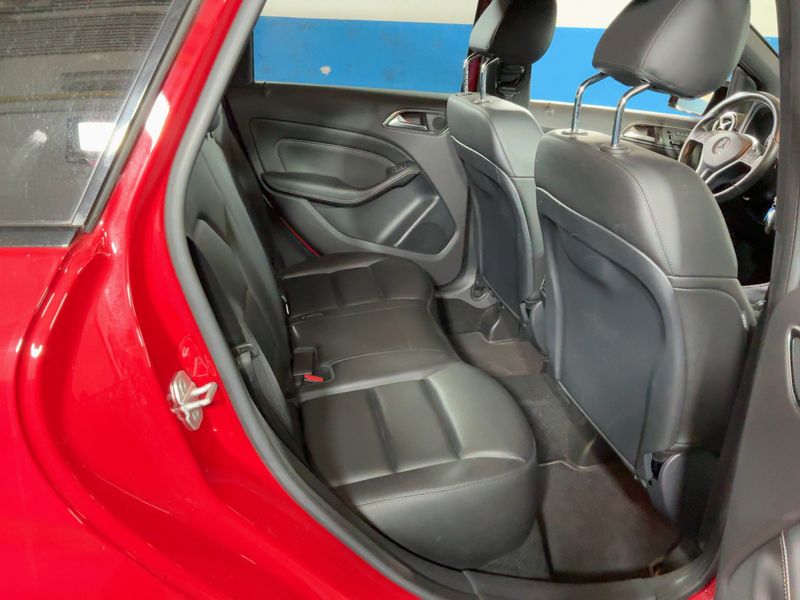 Mercedes-Benz B-Klasse B 200 — zdjęcie 14