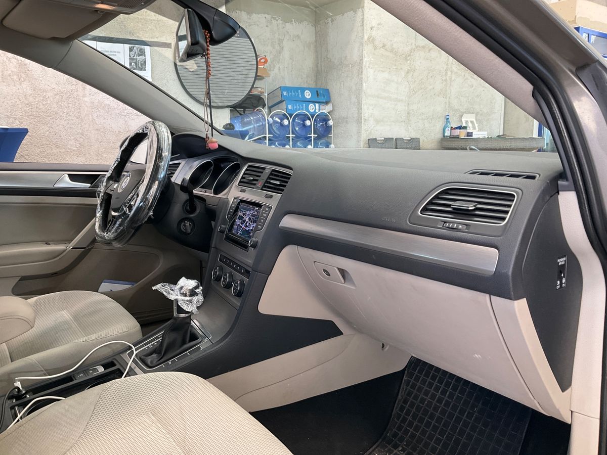 Volkswagen Golf 2015 — photo 31