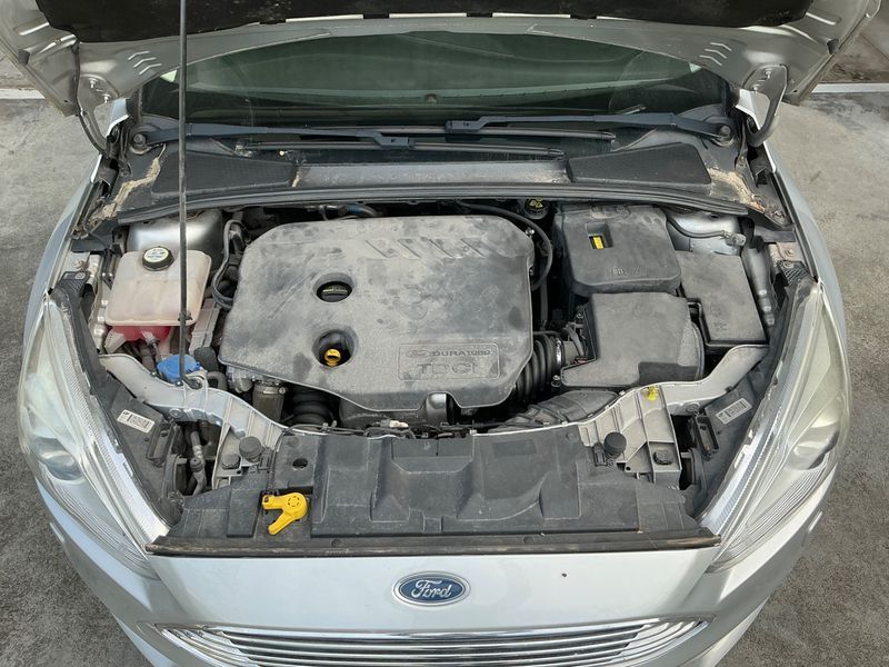 Ford Focus 1.6 TDCi Titanium 2015 – снимка 30