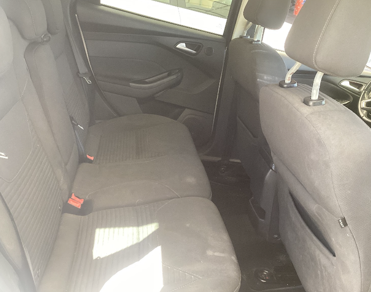 Ford Focus 1.6 TDCi Titanium 2015 – снимка 29