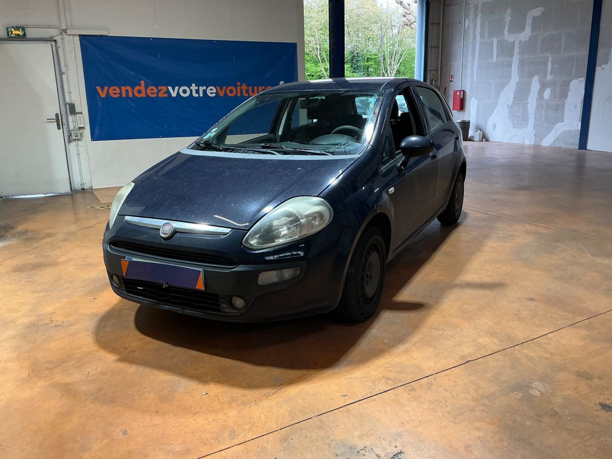 Fiat Punto 2010 — photo 1